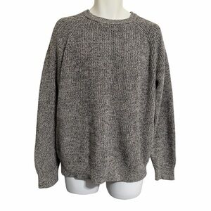 Old Navy Men's Off-White and Black Crewneck Sweater